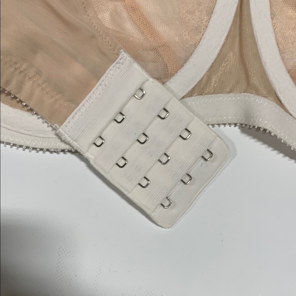 Victoria's Secret Dream Angels Unlined Push Up w/o Padding Bra Cream Beige- 7111 - Picture 10 of 11